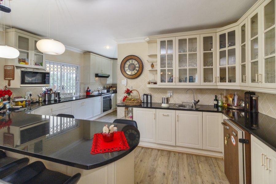 6 Bedroom Property for Sale in West Bank Eastern Cape